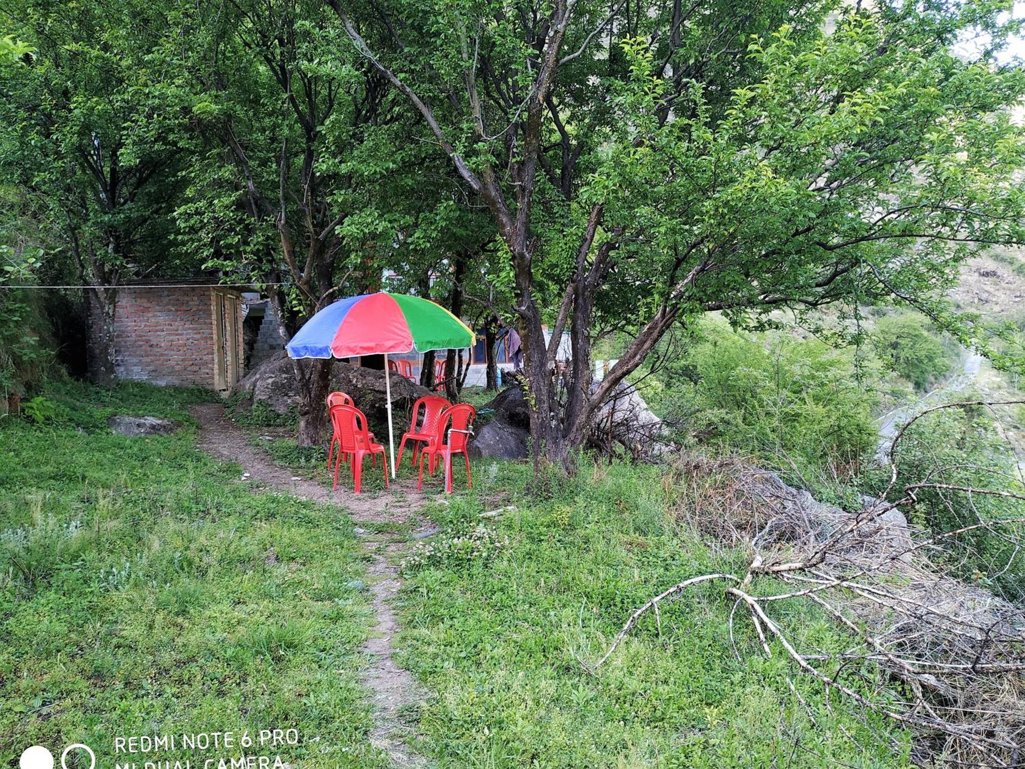 Tirthan Hilltop Home Stay Banjar Экстерьер фото