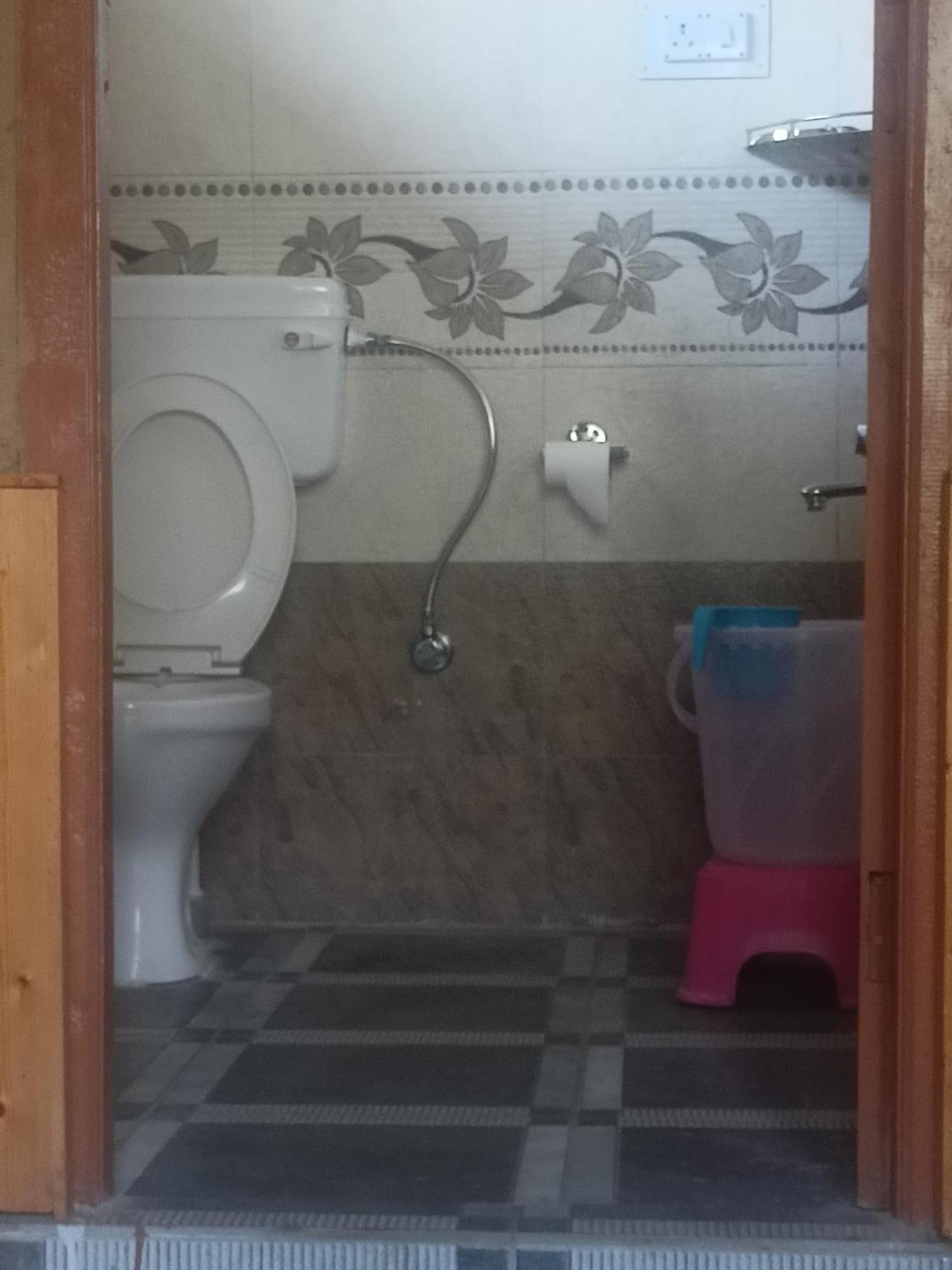 Tirthan Hilltop Home Stay Banjar Экстерьер фото