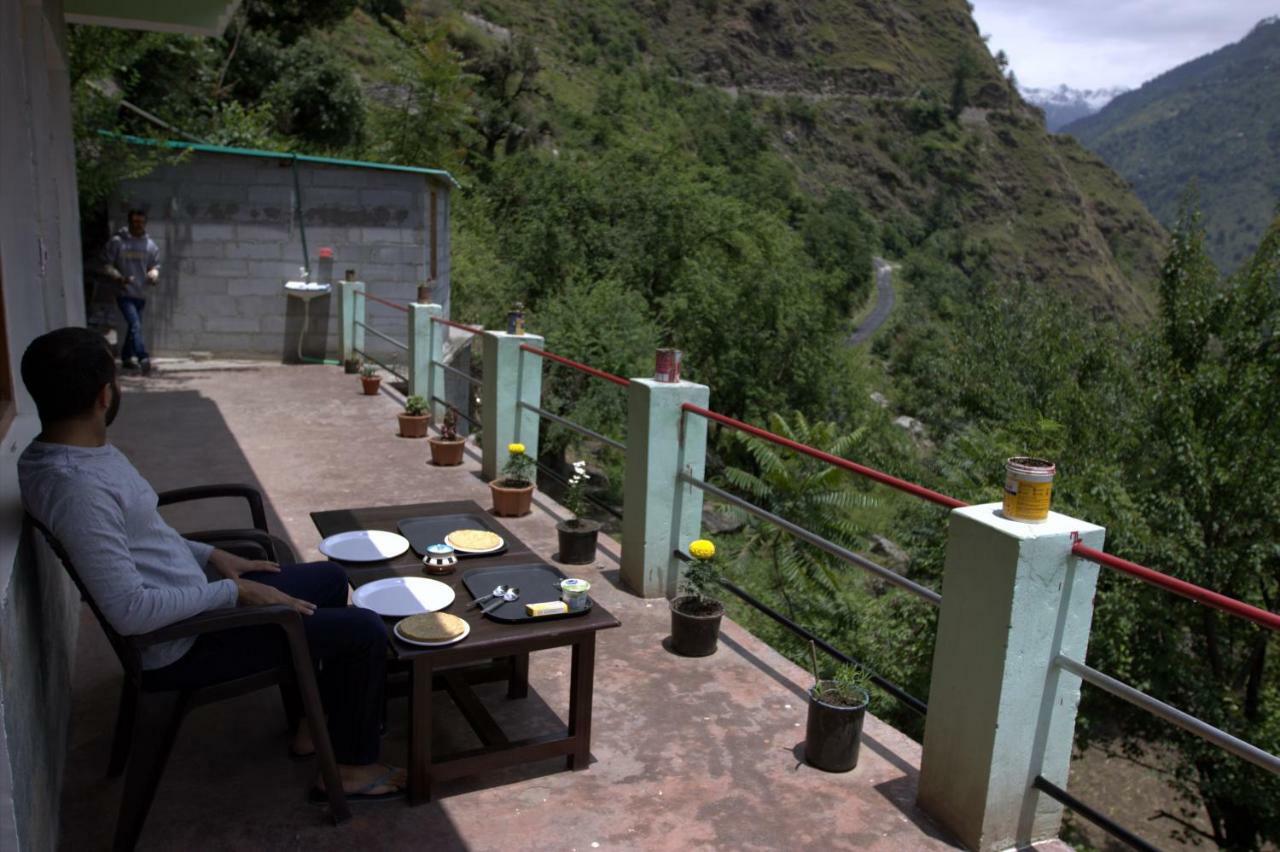 Tirthan Hilltop Home Stay Banjar Экстерьер фото