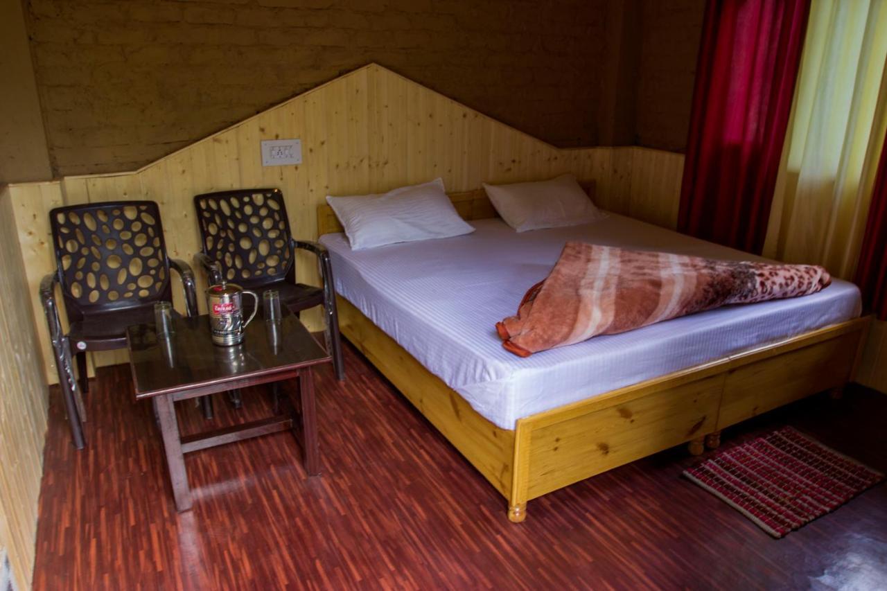 Tirthan Hilltop Home Stay Banjar Экстерьер фото