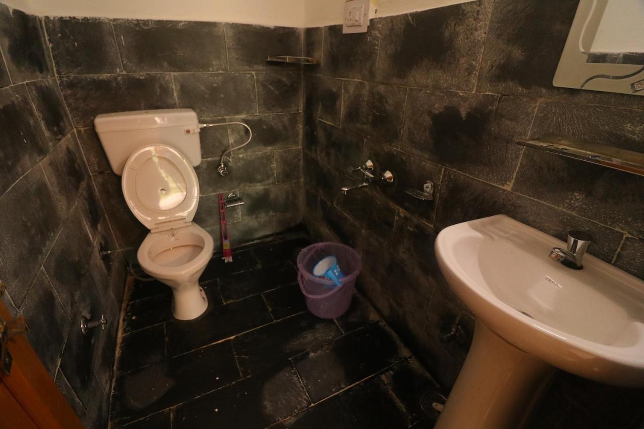 Tirthan Hilltop Home Stay Banjar Экстерьер фото